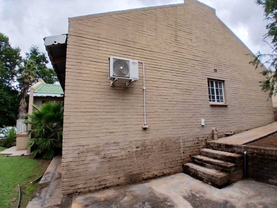 To Let 3 Bedroom Property for Rent in Kuruman Northern Cape